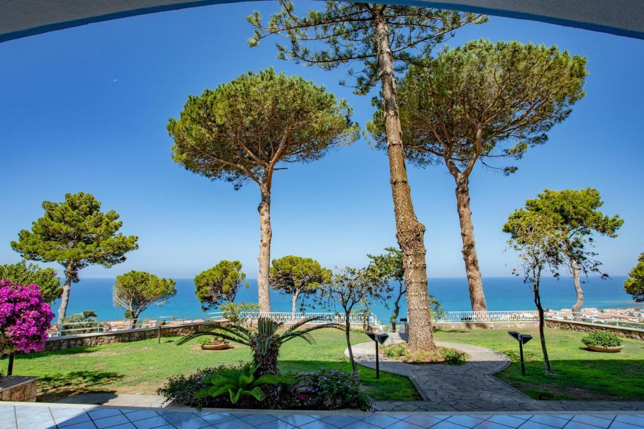 Hotel La Castellana Belvedere Marittimo Bagian luar foto
